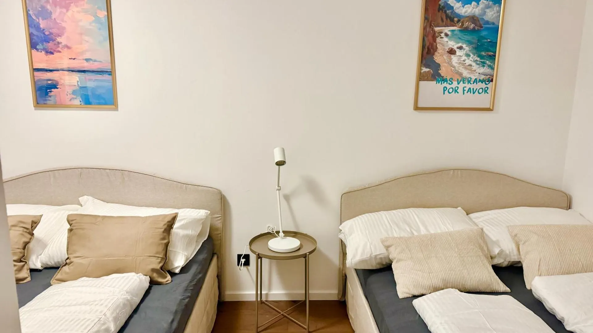 Stylish Modern Apartment With Terrace & Free Parking Wien