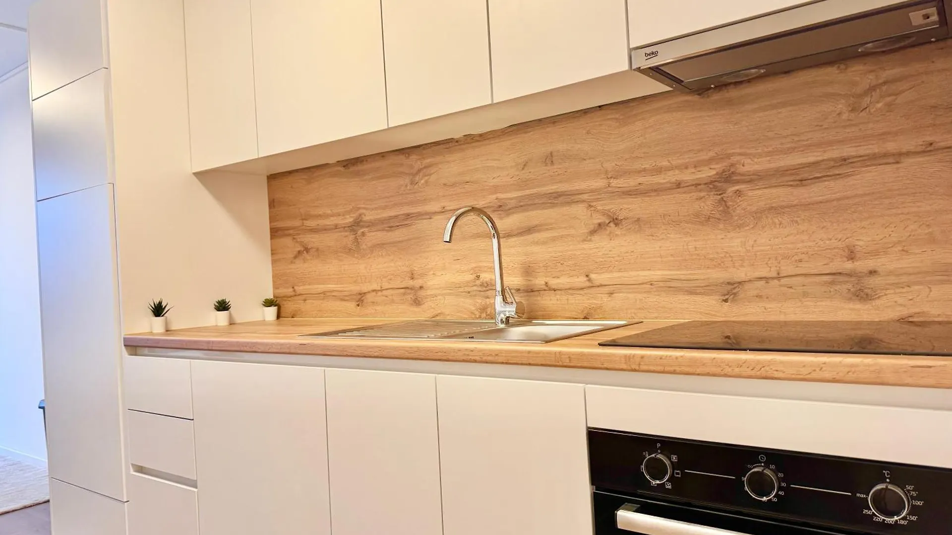 Stylish Modern Apartment With Terrace & Free Parking Vienna