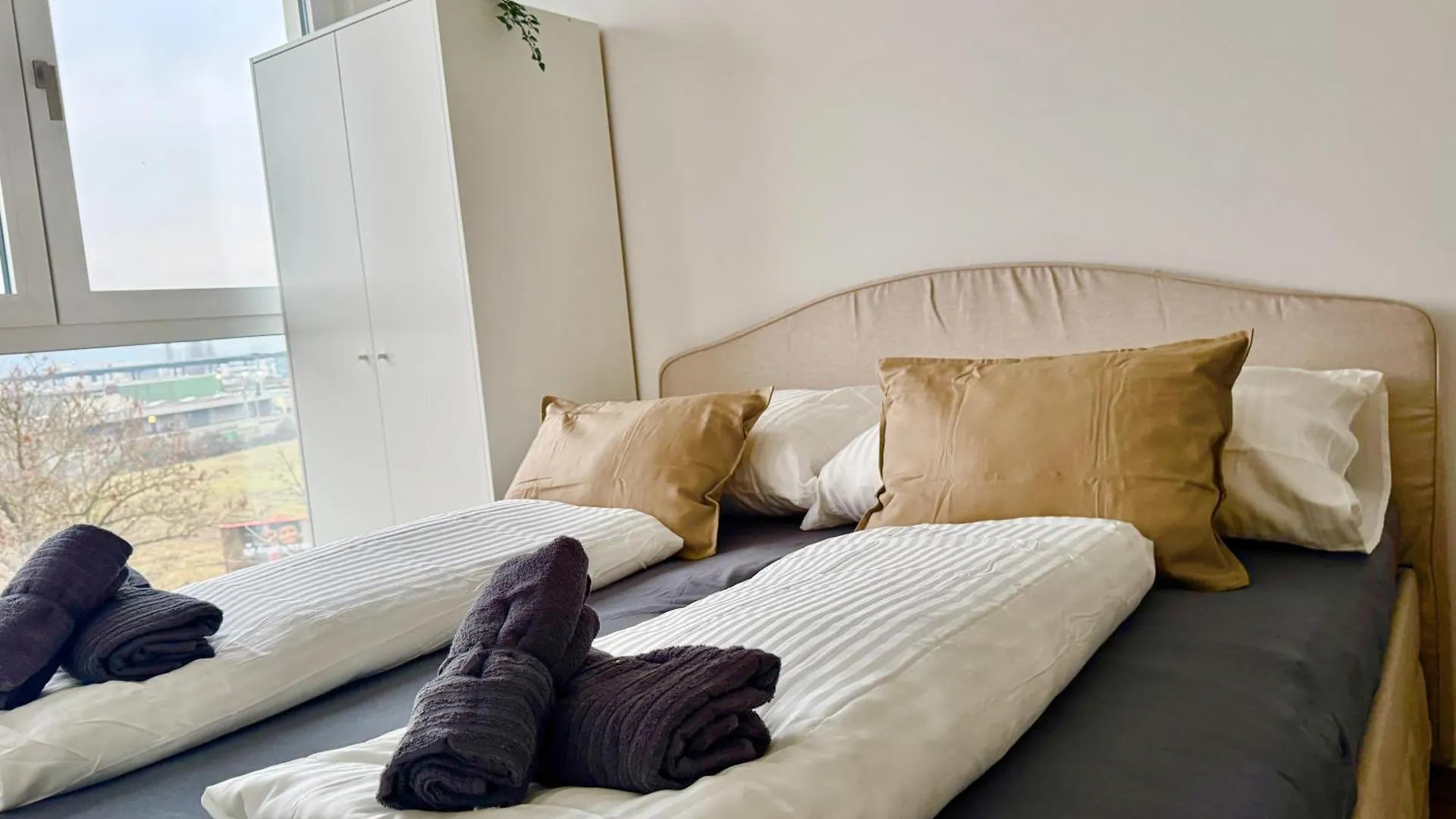 Stylish Modern Apartment With Terrace & Free Parking location