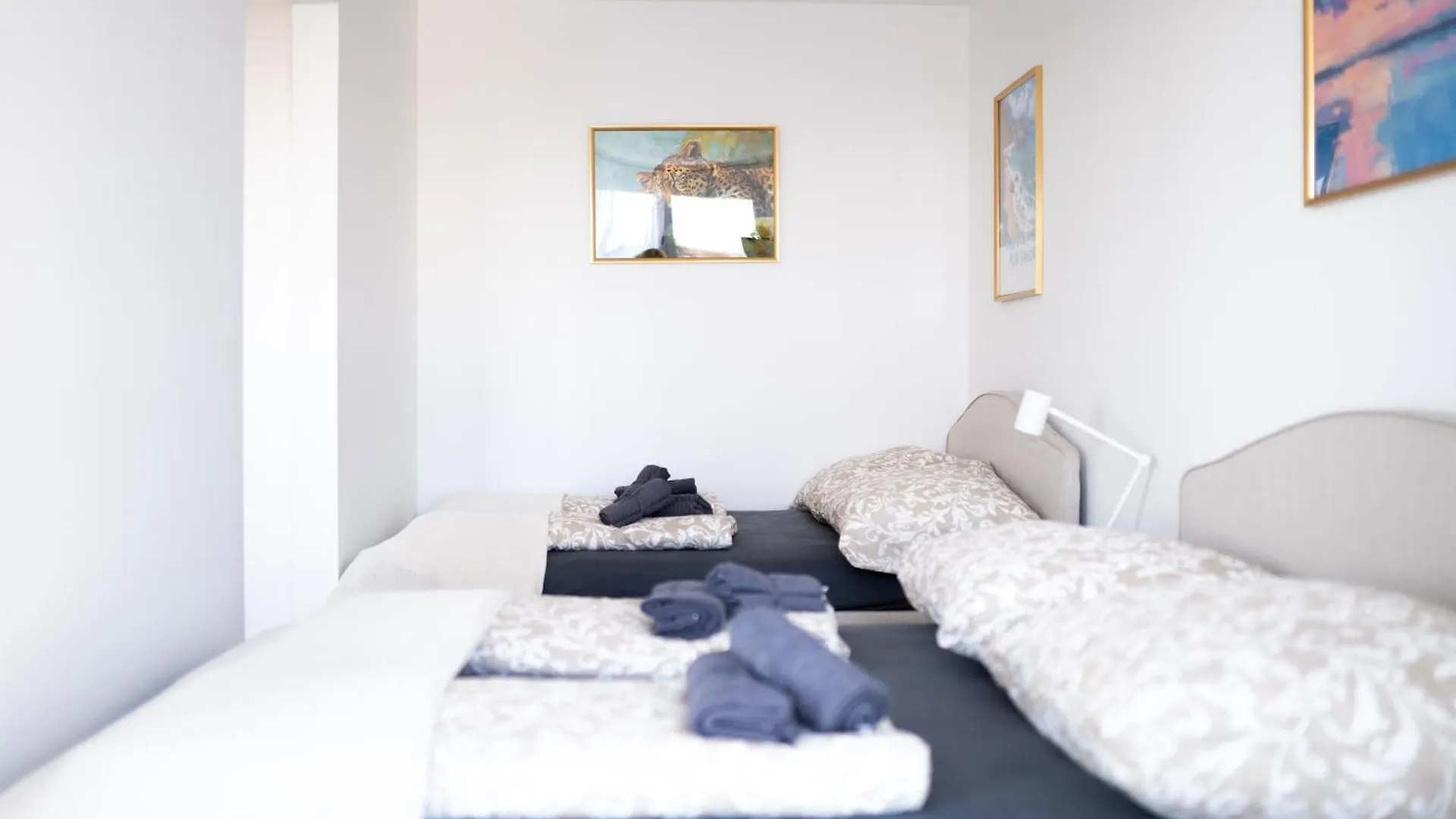Stylish Modern Apartment With Terrace & Free Parking Vienna